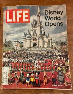 lot 40 image: Vintage Disneyland and Life Magazines