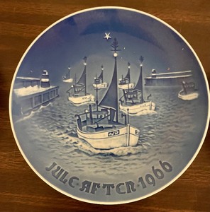 lot 113 image: Bing & Grondahl Collectors Plates