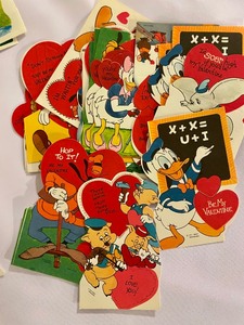 lot 117 image: Vintage Valentines