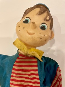 lot 150 image: 3 Vintage Pinocchio Hand Puppets