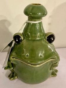lot 151 image: Fancy Frogs
