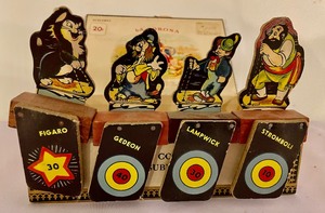 lot 164 image: Vintage Set of 6 Cork Gun Targets