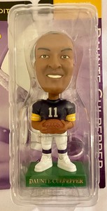 lot 156 image: New Minnesota Vikings Randy Moss and Daunte Culpepper Bobbleheads