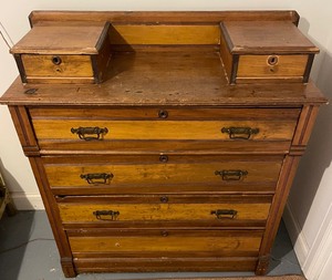 lot 181 image: Vintage Dresser