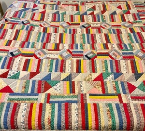 lot 174 image: Vintage Vibrant King Quilt