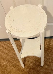 lot 179 image: Vintage White Petite Accent Table