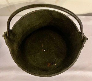 lot 264 image: 2 Cast Iron Planter Pots