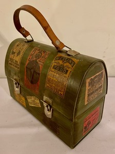 lot 253 image: Unique Vintage Lunch Box Purse