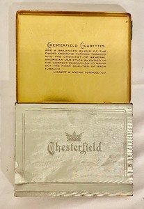 lot 266 image: Chesterfield Cigarette Tin
