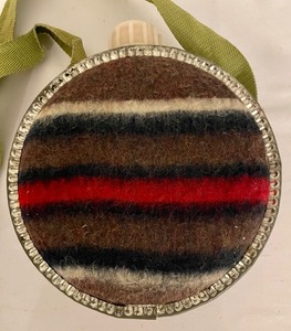 lot 285 image: Vintage Canteen