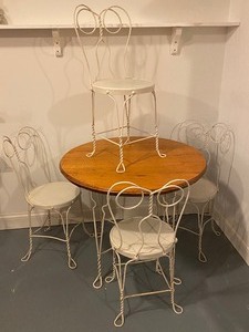 lot 3 image: Vintage Ice Cream Parlor Table & Chairs
