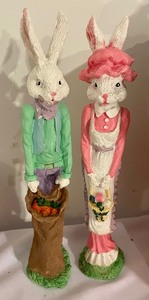 lot 304 image: Excellent Easter Grouping