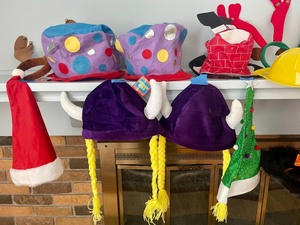 lot 321 image: Fun Hat Lot