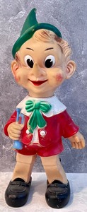 lot 60 image: Adorable Plastic Pinocchio Figurines