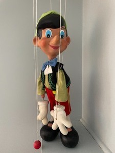 lot 55 image: Charming Special Edition Pinocchio Marionette