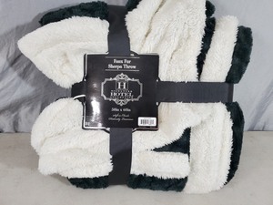 New Super Soft Faux Fur Sherpa Throw