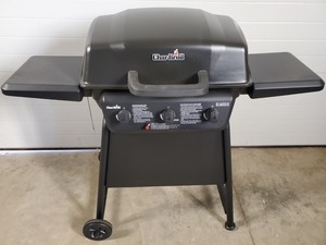 New Char-Broil 3 Burner Gas Grill