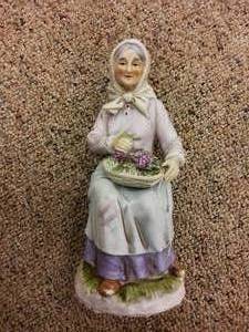 Homco woman in Mauve