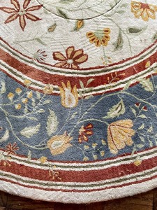 lot 87 image: Amazing Area Rug