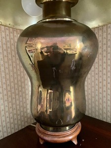 lot 18 image: Beautiful Brass Table Lamp