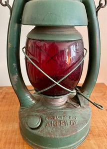 lot 60 image: Embury Air Pilot No. 2 Lantern