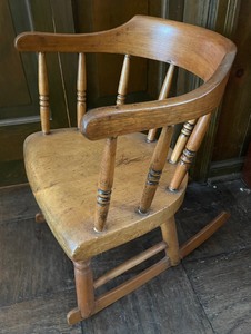 lot 79 image: Childrens Vintage Rocking Chair