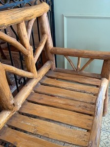 lot 5 image: Log Style Decorative Bench