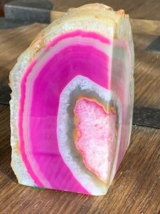lot 43 image: Pair of Stunning Pink Agate Bookends