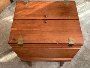lot 10 image: Vintage Dough Box End Table