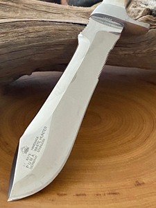 lot 13 image: Puma Handmade White Hunter Knife