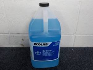 lot 8 image: Ecolab 1 Gallon Jug Bar Dandy Low F...