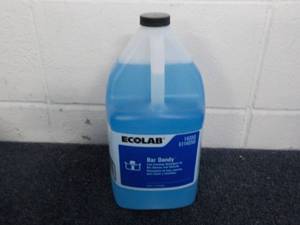 lot 9 image: Ecolab 1 Gallon Jug Bar Dandy Low F...