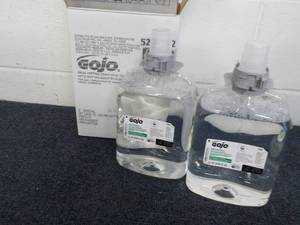 lot 14 image: Case of 2 - 2 Liter Jugs GOJO Green...