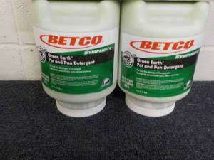 lot 19 image: Case of 2 - 4 lb. Jugs BETCO Green ...
