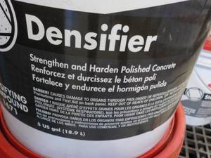 lot 21 image: 5 Gallon Pail BETCO Densifier Stren...