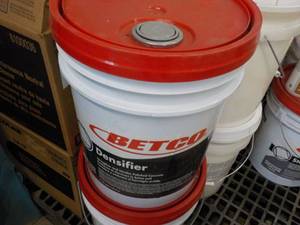 lot 22 image: 5 Gallon Pail BETCO Densifier Stren...
