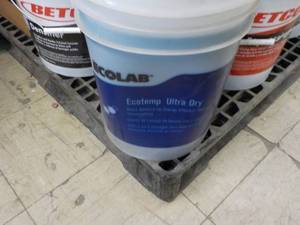 lot 25 image: 5 Gallon pail Ecolab Ecotemp Ultra ...
