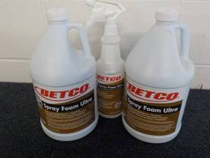 lot 34 image: 2 Gallon Jugs Betco Spray Foam Ultr...