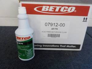 lot 37 image: Case of 12 qt Bottles Betco AF79 A...