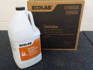 lot 39 image: Ecolab 1 Gallon Jug Revitalize Non ...