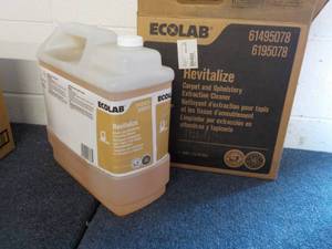 lot 46 image: Ecolab Revitalize 2.5 Gallon Carpet...