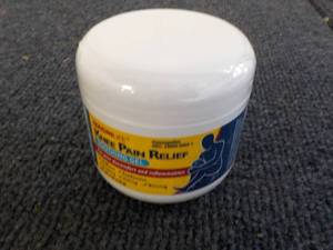 lot 70 image: Magnilife Knee Pain Relief Gel...