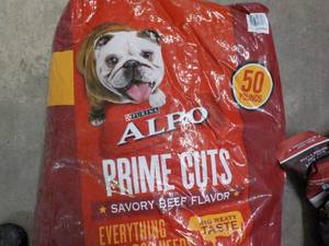 lot 101 image: 50 lb. Bag Purina Alpo Prime Cuts A...