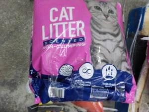 lot 143 image: Meijer Bag Cat Litter...