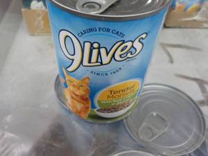 lot 156 image: Case of 12 - 13 oz Cans 9 Lives Cat...