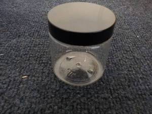 lot 226 image: 25 - 4 oz Plastic Empty Jars with L...