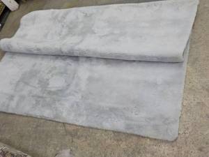 lot 239 image: Blue Area Rug 90 x 108 no pad need...