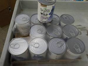 lot 122 image: Case of 12 - 13 oz Cans Purina Beyo...