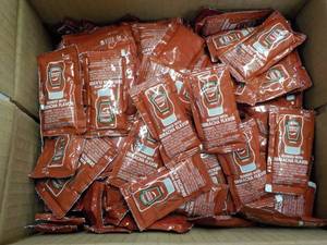 lot 167 image: Case of 200 Packets Heinz Tomato Ke...