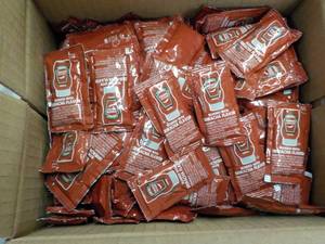 lot 168 image: Case of 200 Packets Heinz Tomato Ke...